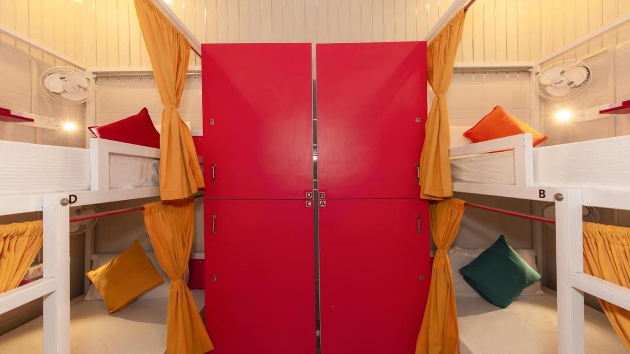 Madpackers Amritsar Bunks, Rooms, & Community Eksteriør billede